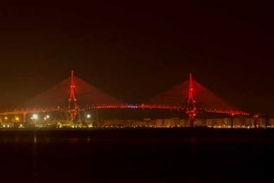 foto de puente de noche